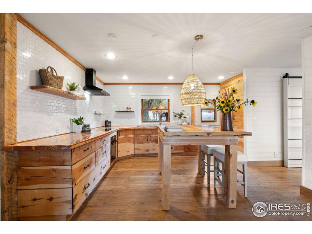 Interior, Kitchen, Pendant Lights, Recessed Lighting, Wood Texture Flooring