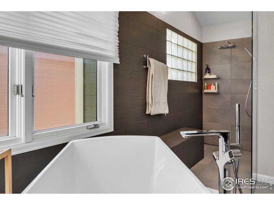 Bathroom, Free Standing Baths, Interior