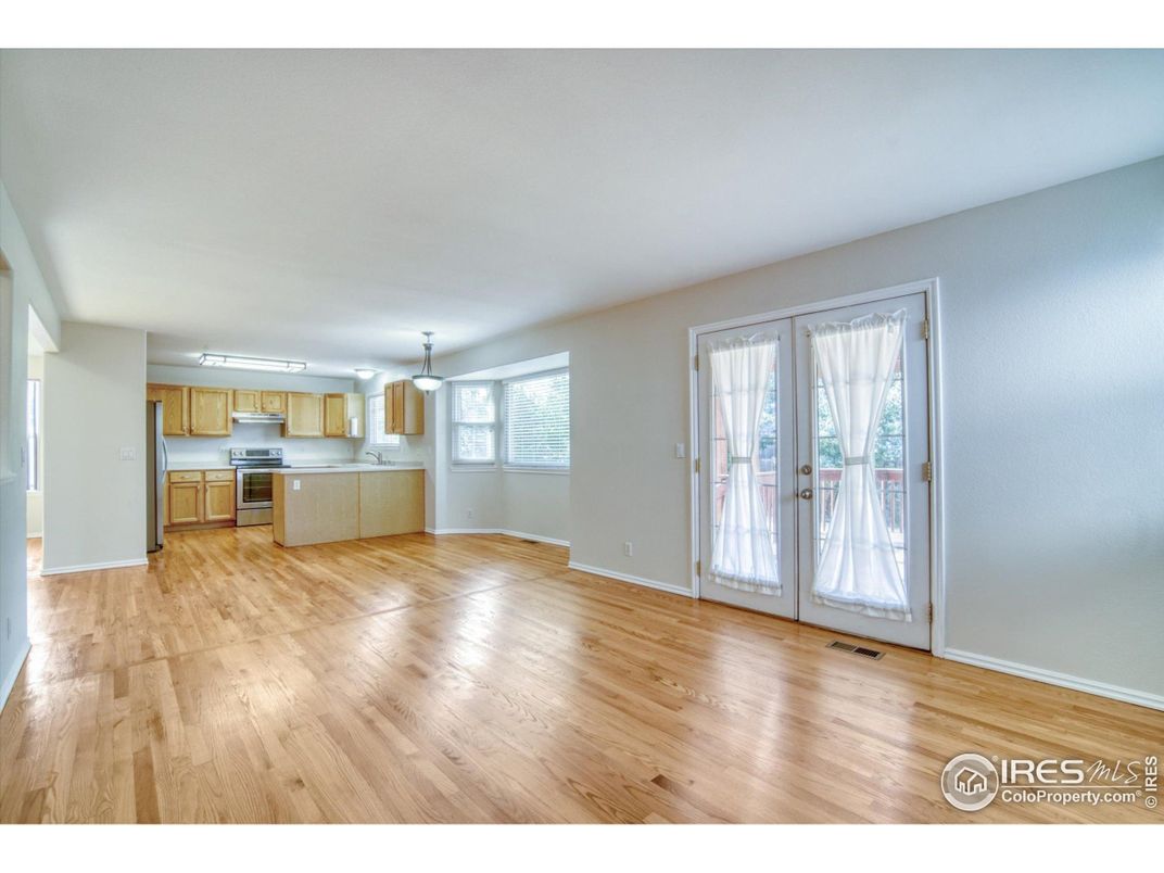 Empty room, Interior, Kitchen, Pendant Lights, Wood Texture Flooring