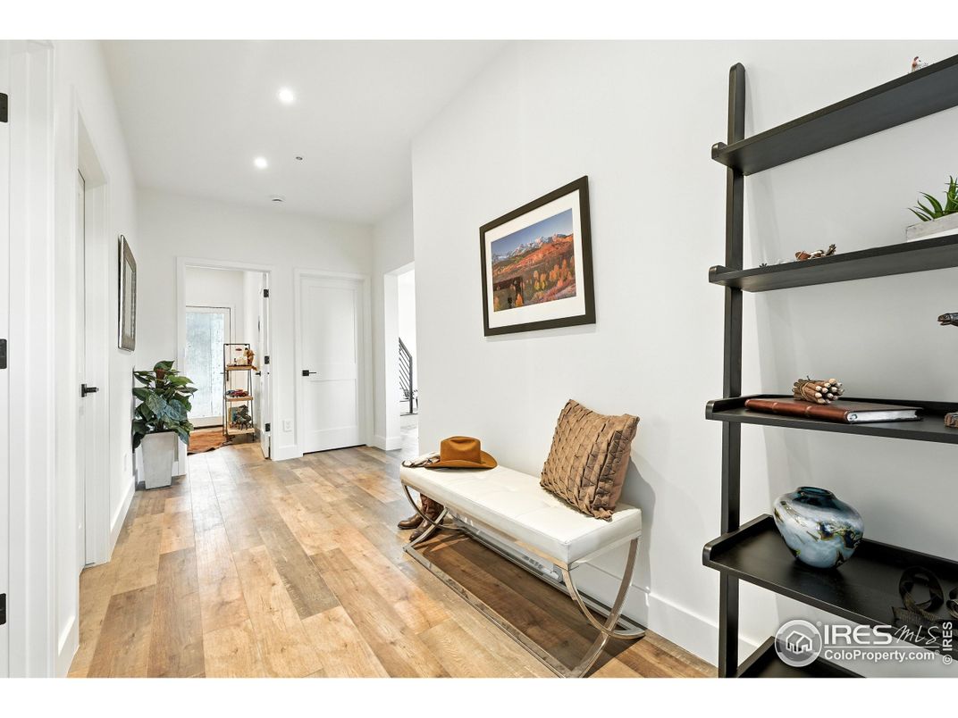 Interior, Recessed Lighting, Wood Texture Flooring