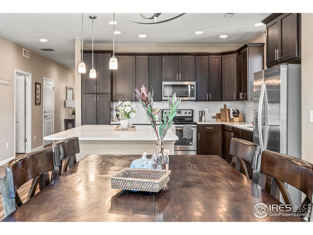 Dining room, Interior, Kitchen, Pendant Lights, Recessed Lighting, Stainless Steel Appliances