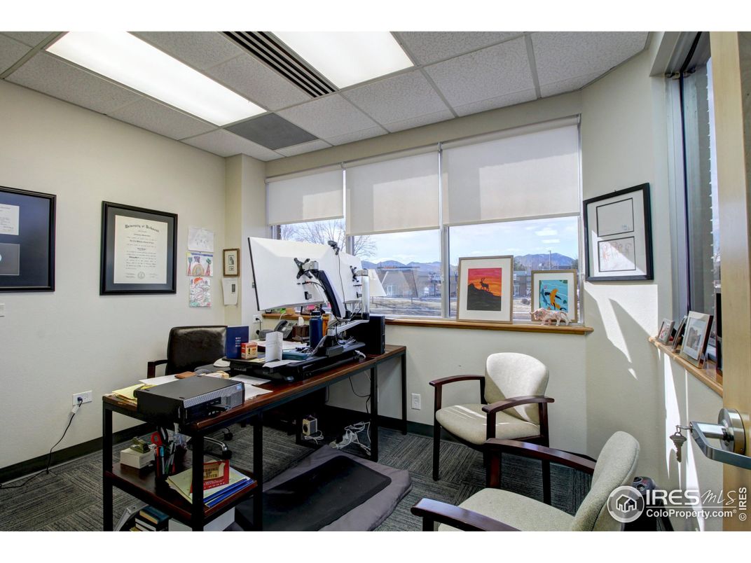Home Office, Interior