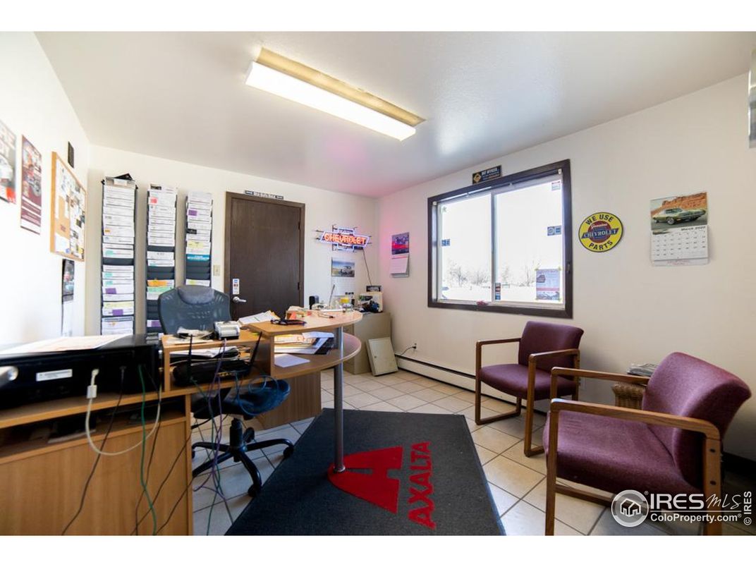 Home Office, Interior