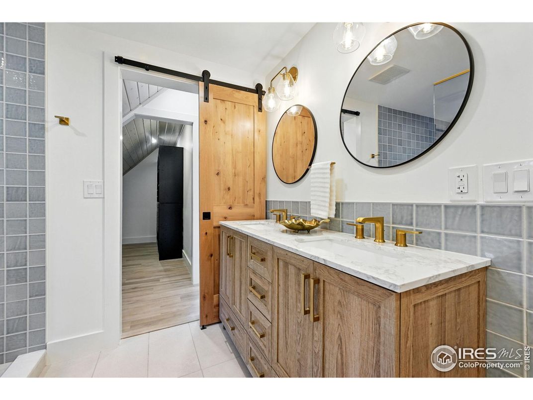 Bathroom, Dual Sink Vanities, Interior, Wood Texture Flooring