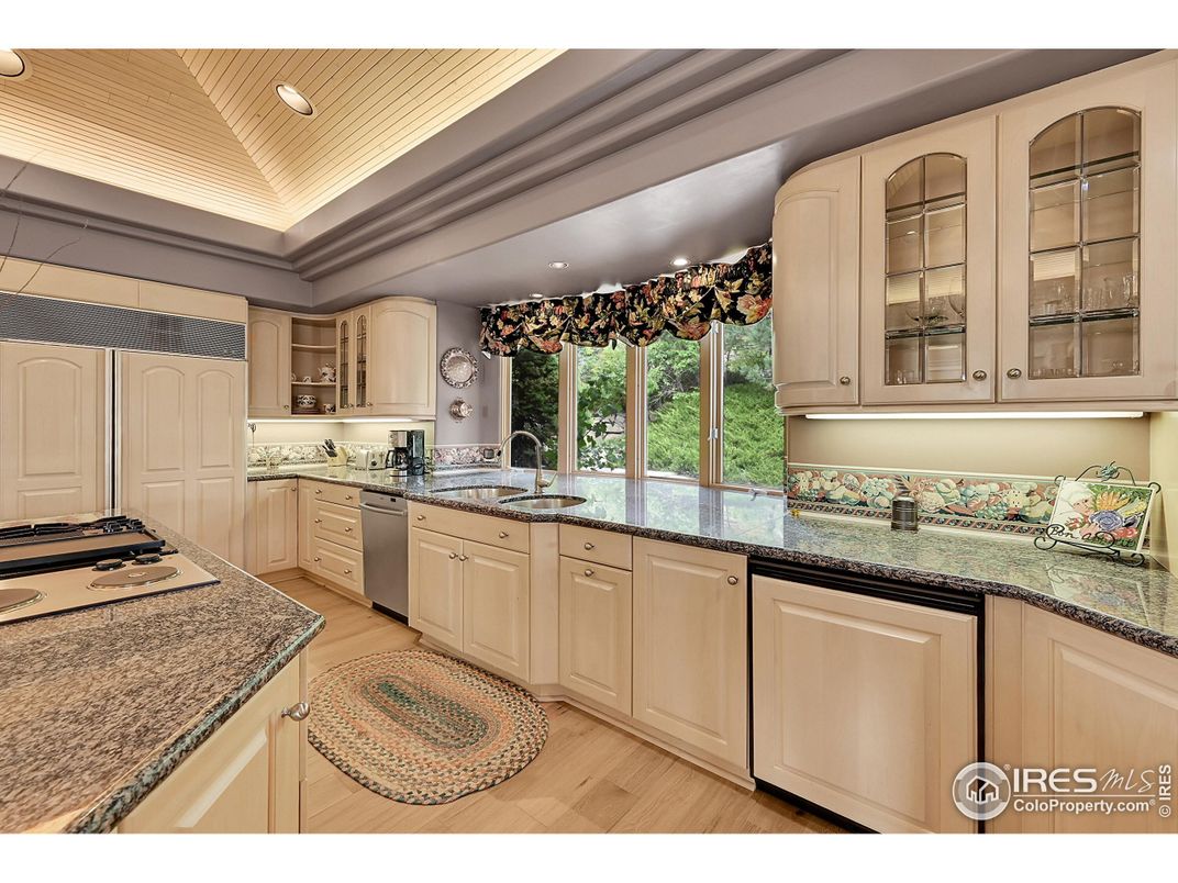 Interior, Kitchen, Recessed Lighting, Wooden Ceilings, Wood Texture Flooring