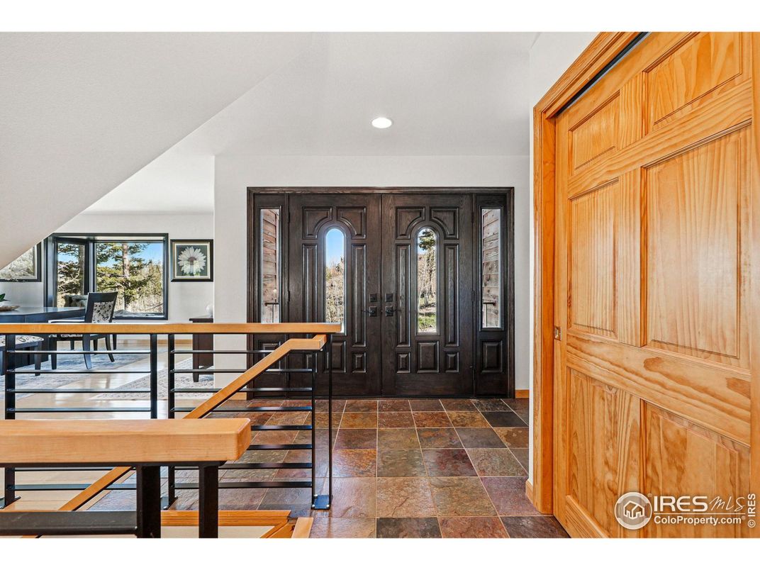 Dining room, Interior, Recessed Lighting