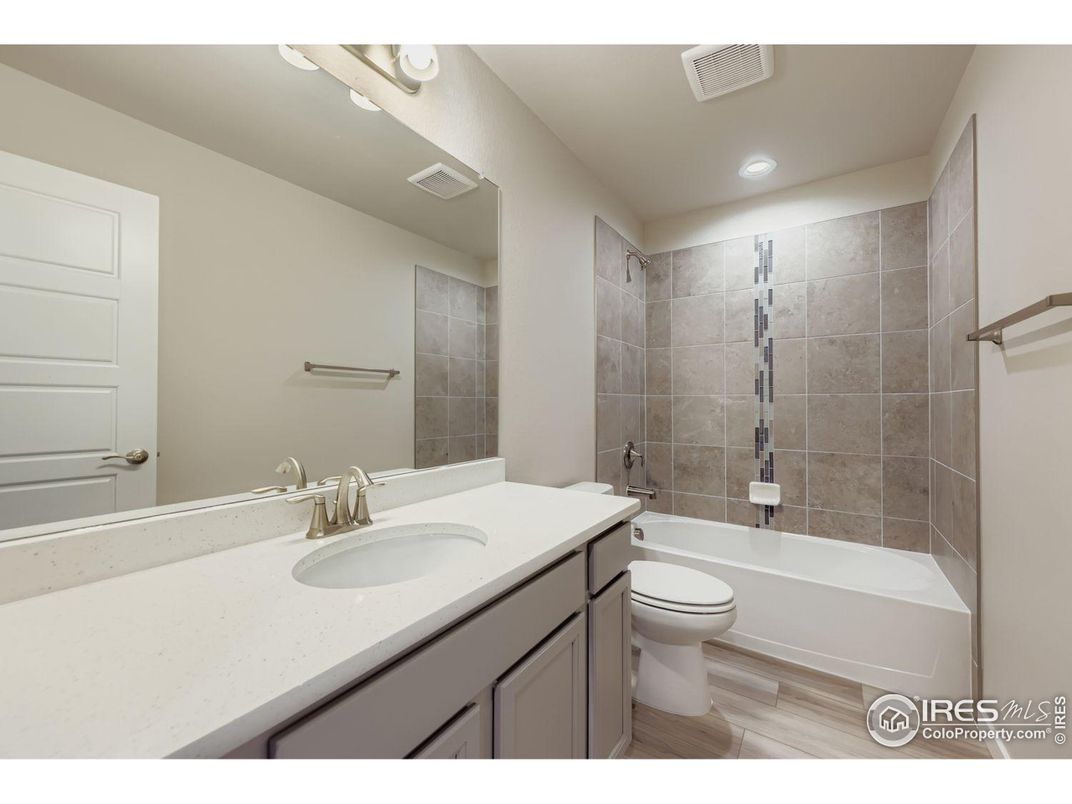 Bathroom, Interior, Recessed Lighting, Wood Texture Flooring