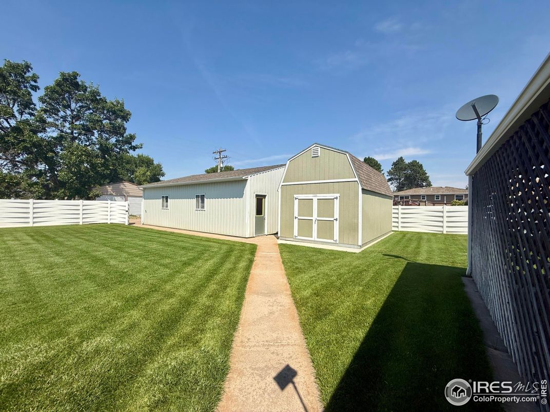 Backyard, Exterior
