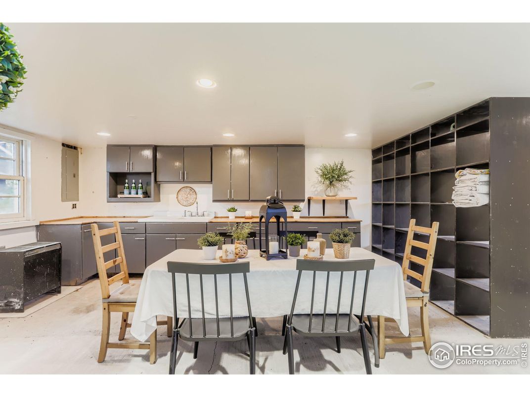 Dining room, Interior, Kitchen, Recessed Lighting