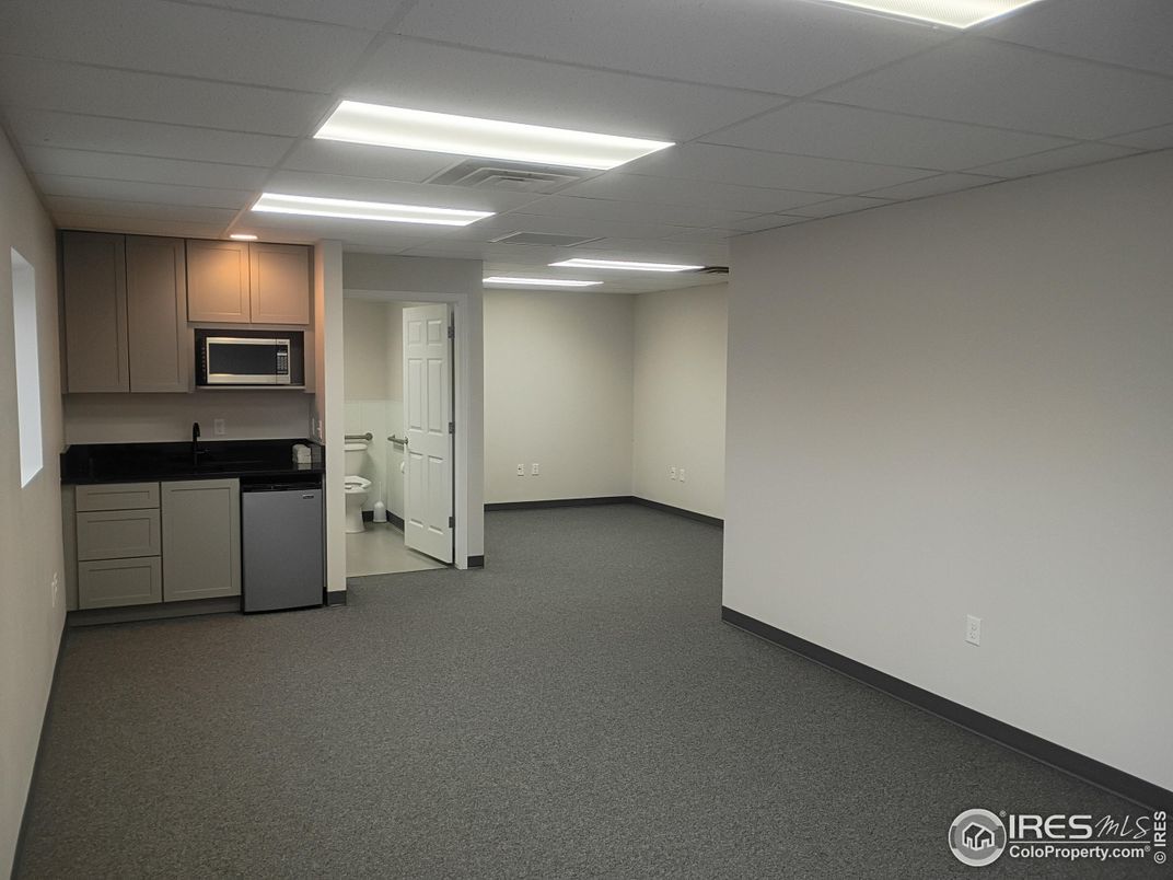 Empty room, Interior, Kitchen, Recessed Lighting