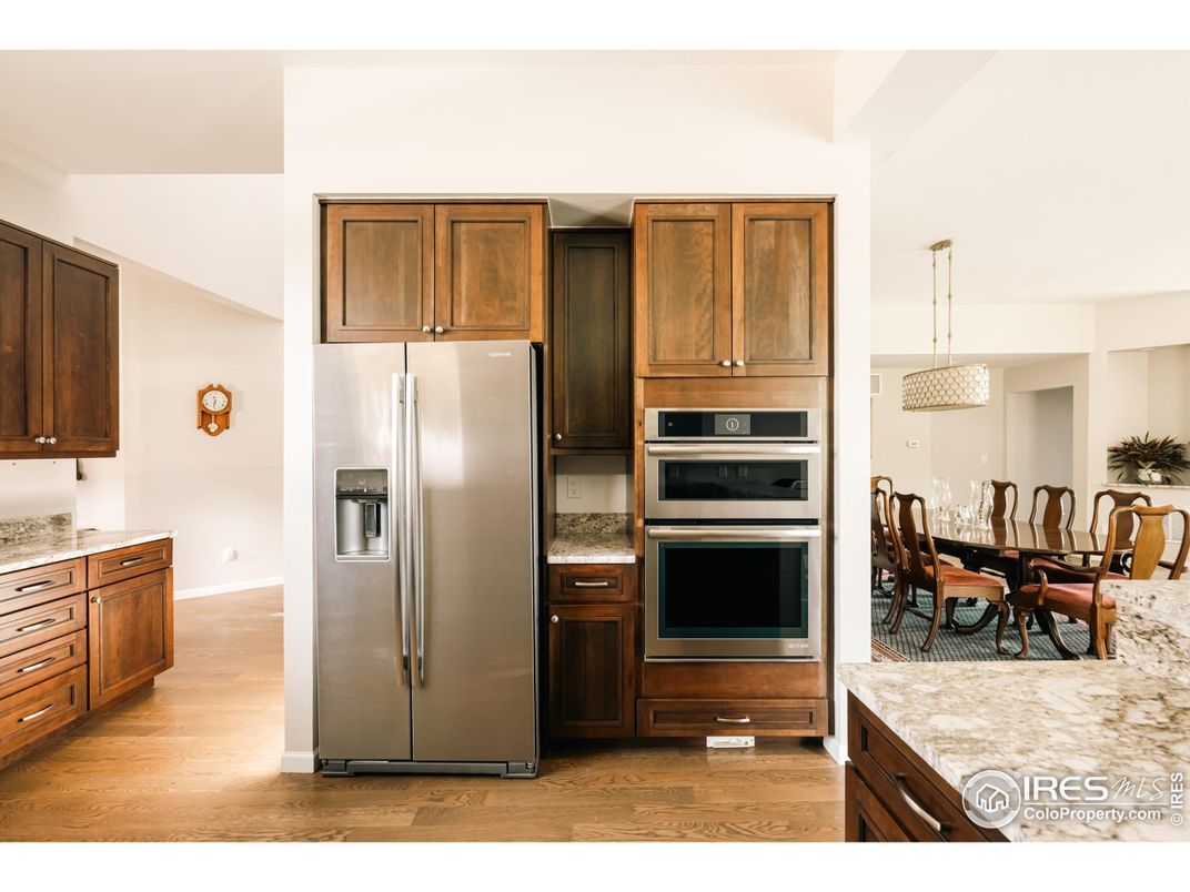 Dining room, Interior, Kitchen, Pendant Lights, Stainless Steel Appliances, Wood Texture Flooring