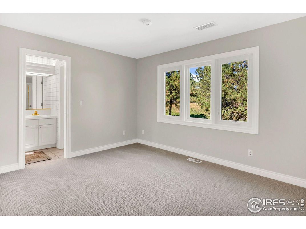 Bathroom, Empty room, Interior