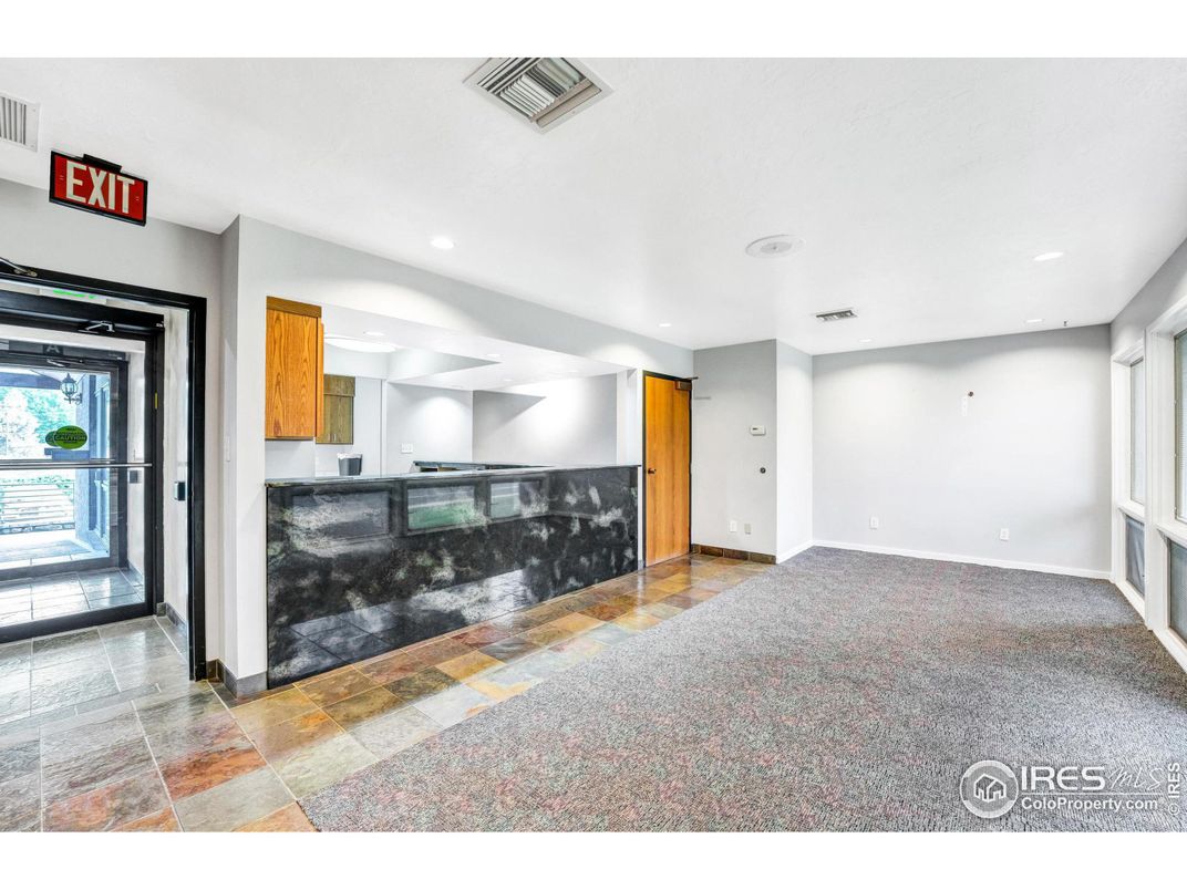 Empty room, Fireplace, Interior, Recessed Lighting