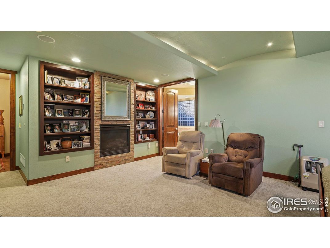 Fireplace, Interior, Recessed Lighting