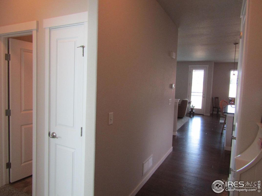 Interior, Pendant Lights, Wood Texture Flooring