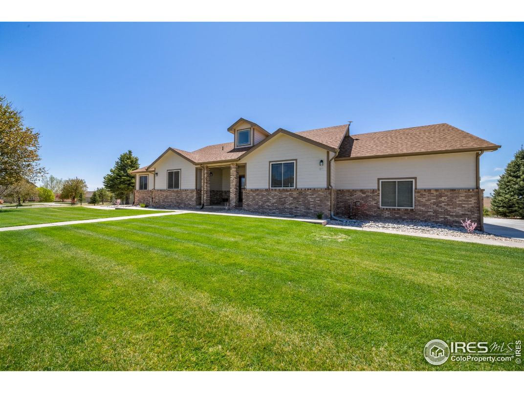 Attached, Backyard, Exterior, Facade, Split Level