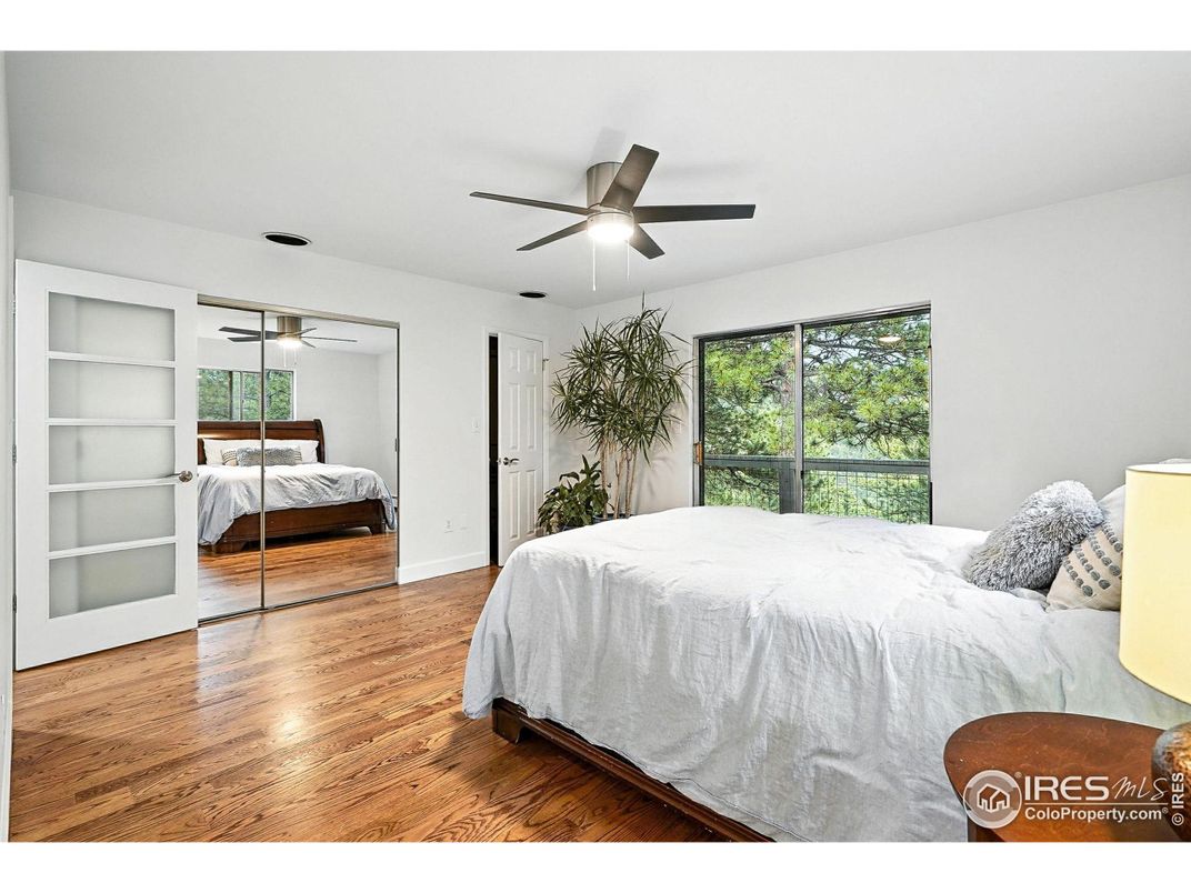 Dining room, Interior, Living room, Recessed Lighting, Wood Texture Flooring