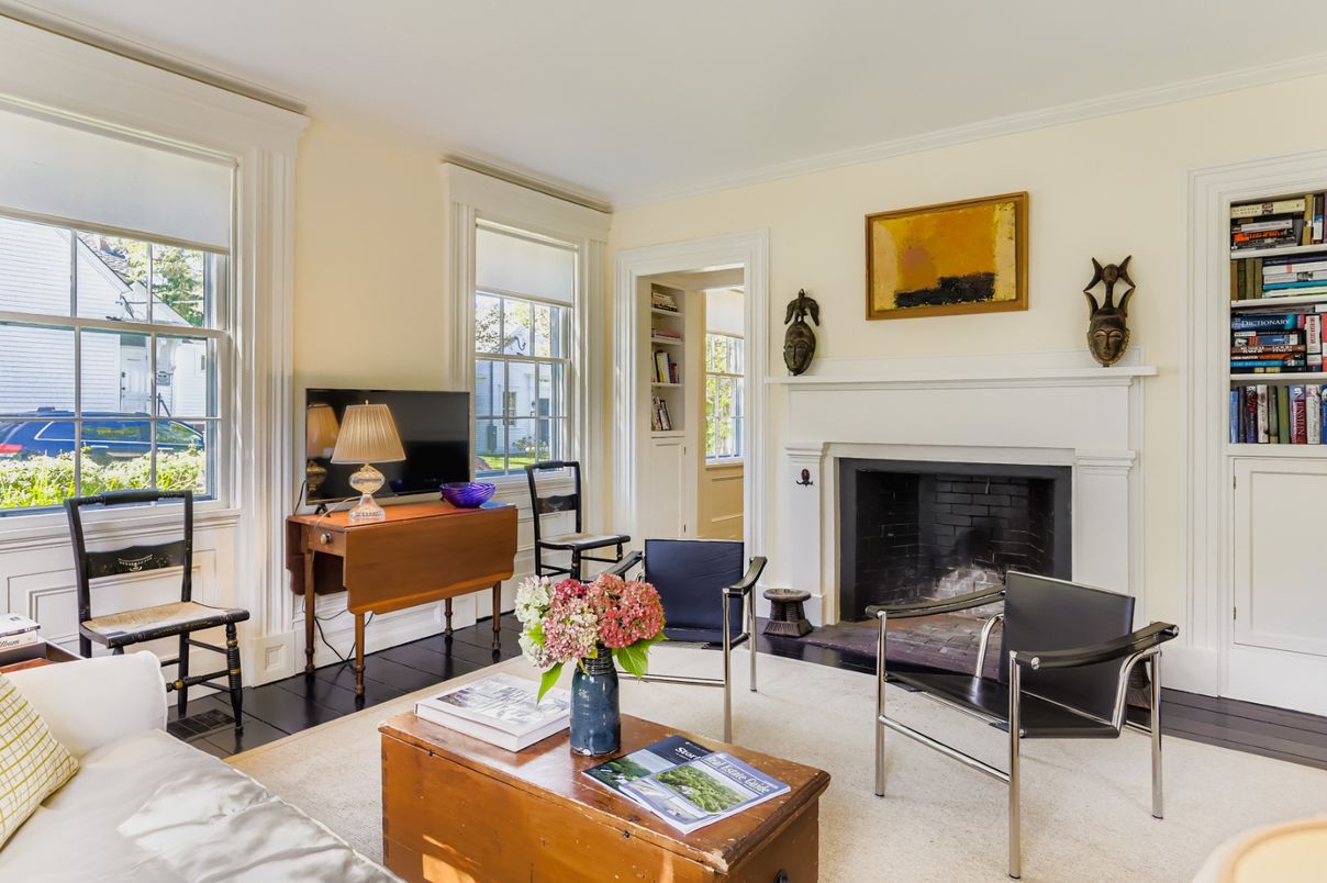 Fireplace, Interior, Living room