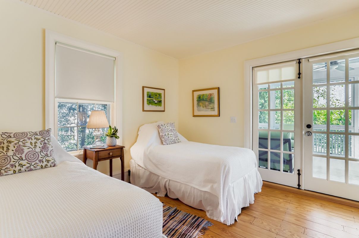 Bedroom, Interior, Water, Wood Texture Flooring