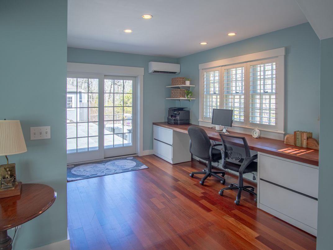 Home Office, Interior, Recessed Lighting, Wood Texture Flooring