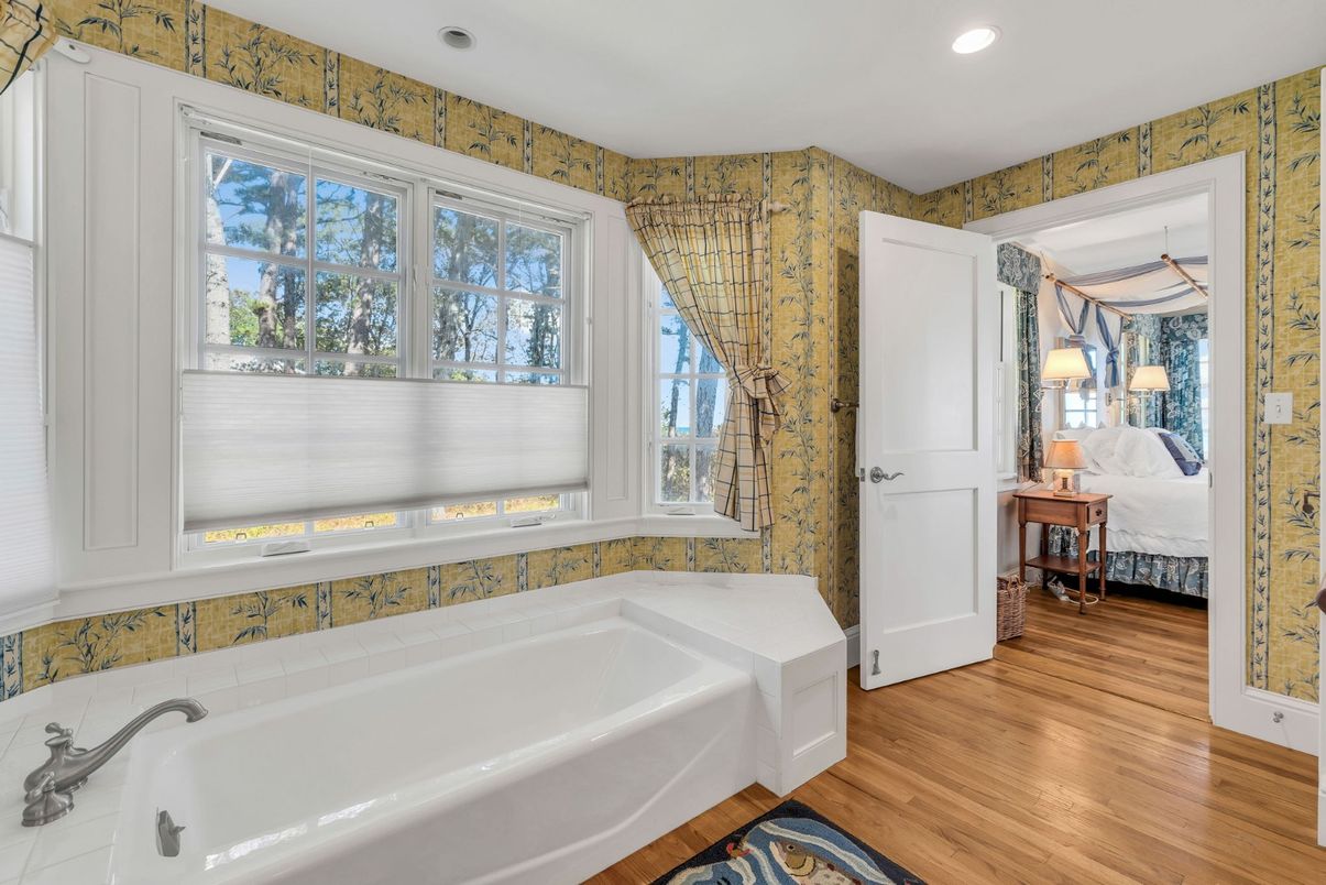 Bathroom, Bedroom, Interior, Recessed Lighting, Wood Texture Flooring