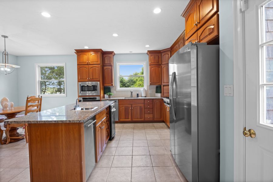Dining room, Interior, Kitchen, Pendant Lights, Recessed Lighting, Stainless Steel Appliances