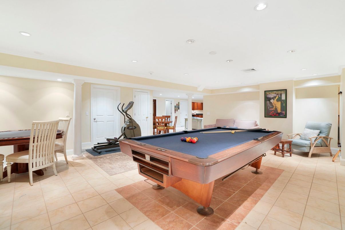 Billiard Table, Fitness Equipment, Game Room, Interior, Recessed Lighting