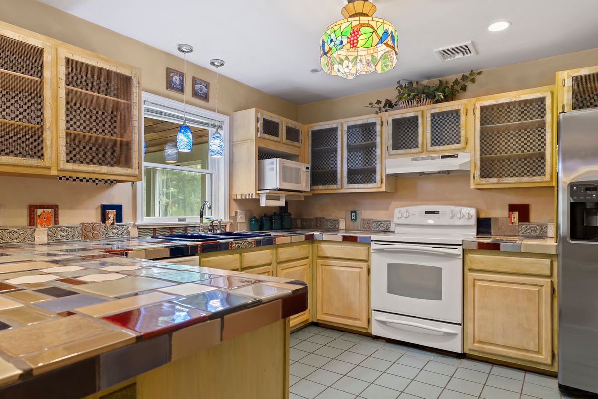 Interior, Kitchen, Pendant Lights, Recessed Lighting, Tile Countertops
