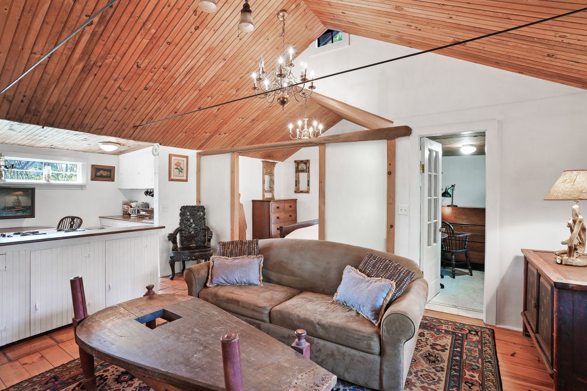 Chandelier, Interior, Kitchen, Living room, Pendant Lights, Wooden Ceilings