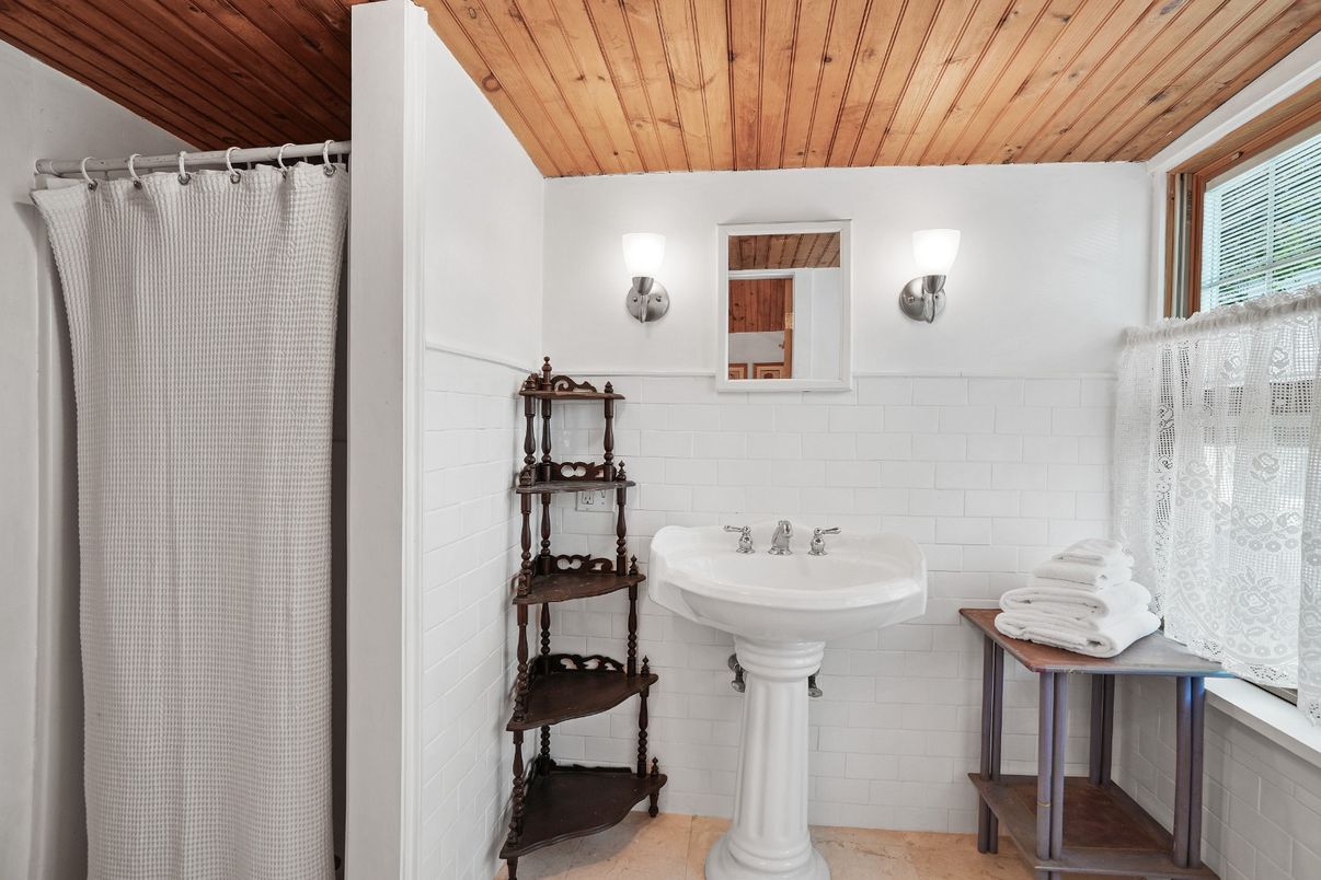 Bathroom, Interior, Wooden Ceilings