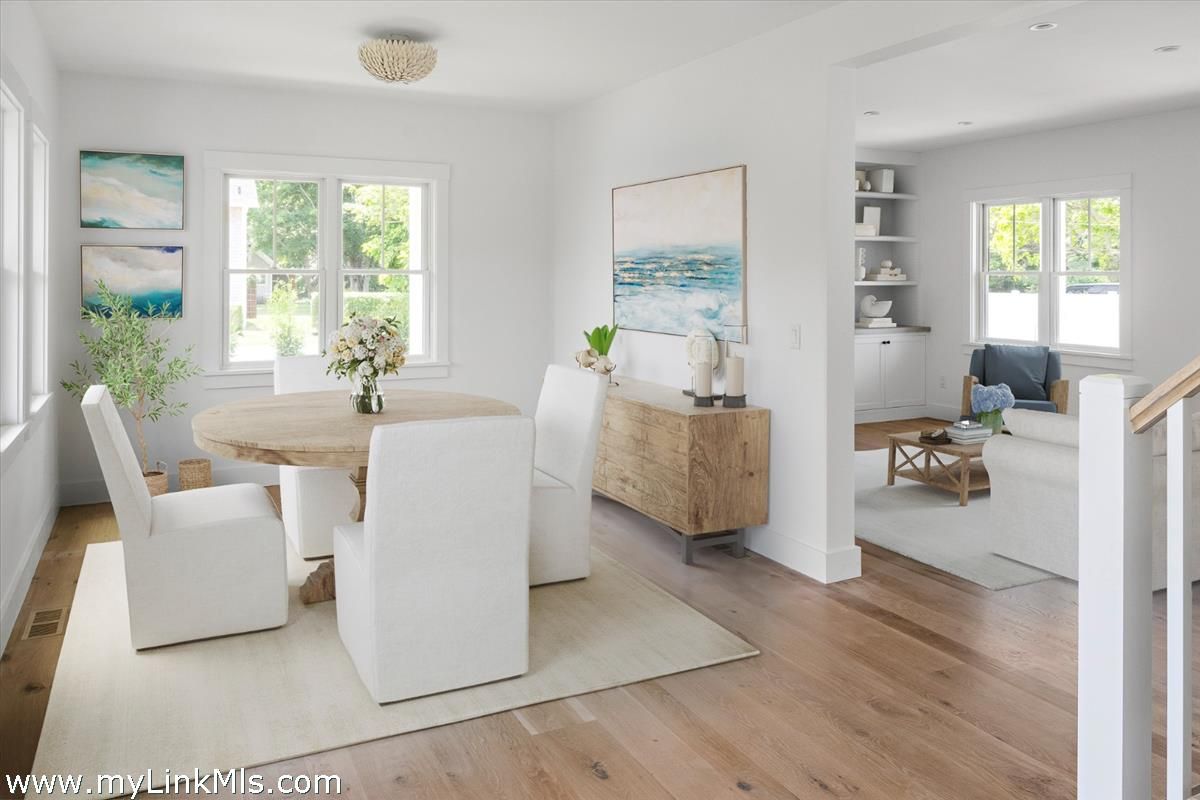 Dining room, Interior, Living room, Recessed Lighting, Wood Texture Flooring