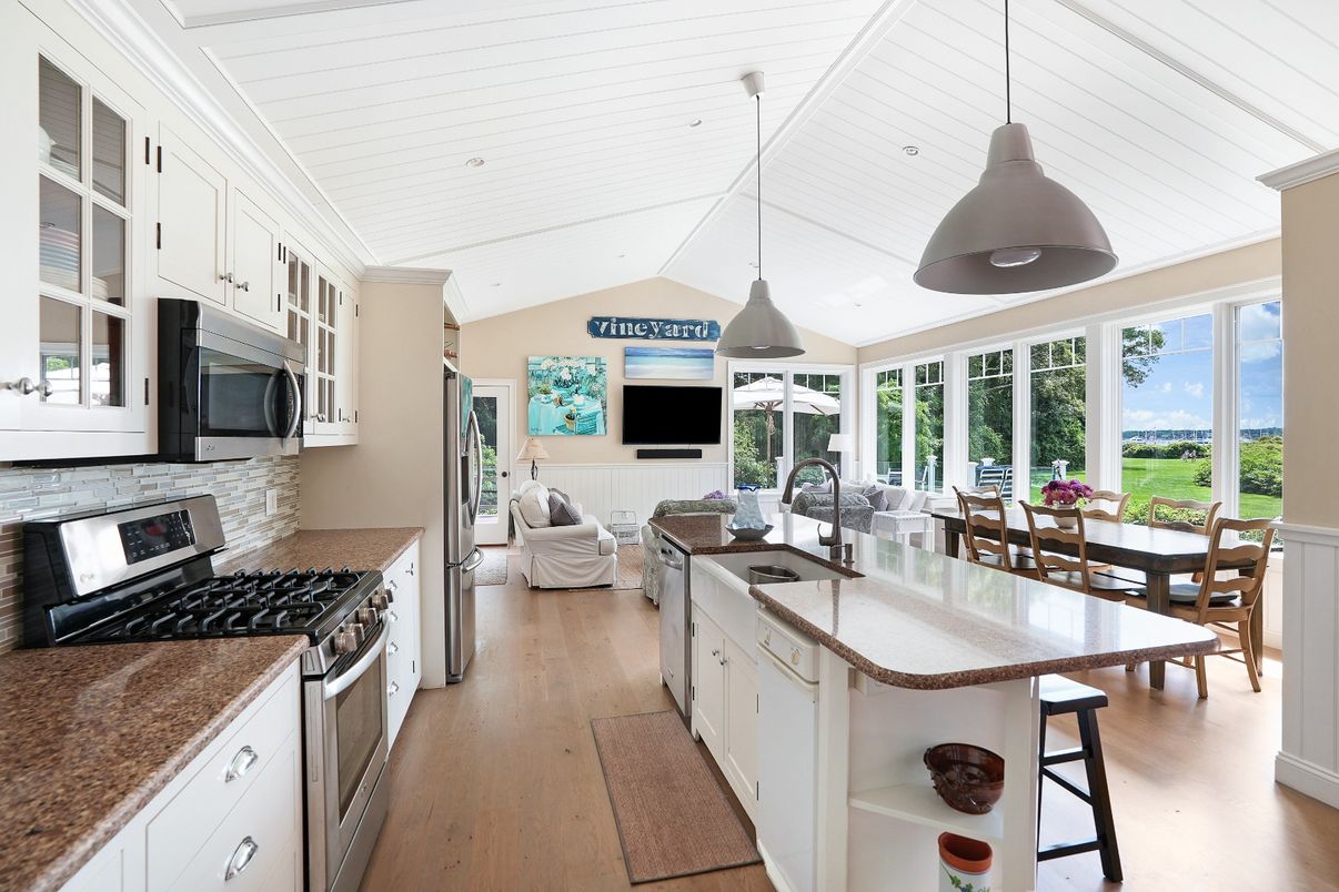 Dining room, Interior, Kitchen, Living room, Pendant Lights, Wood Texture Flooring