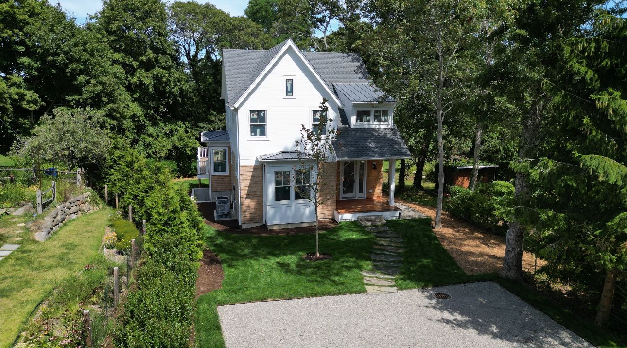 Backyard, Exterior, Facade, Brick Facade, Farmhouse