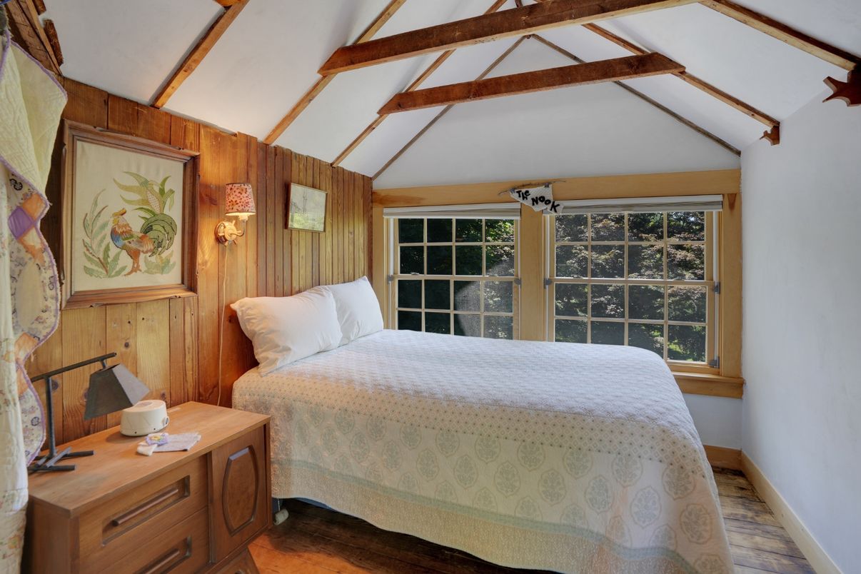 Bedroom, Interior, Wooden Beams, Wood Texture Flooring, Wooden Walls