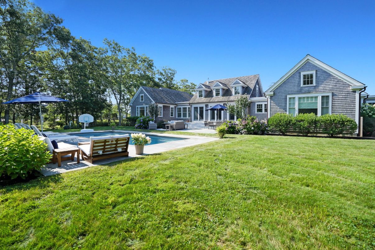 Backyard, Exterior, Pool