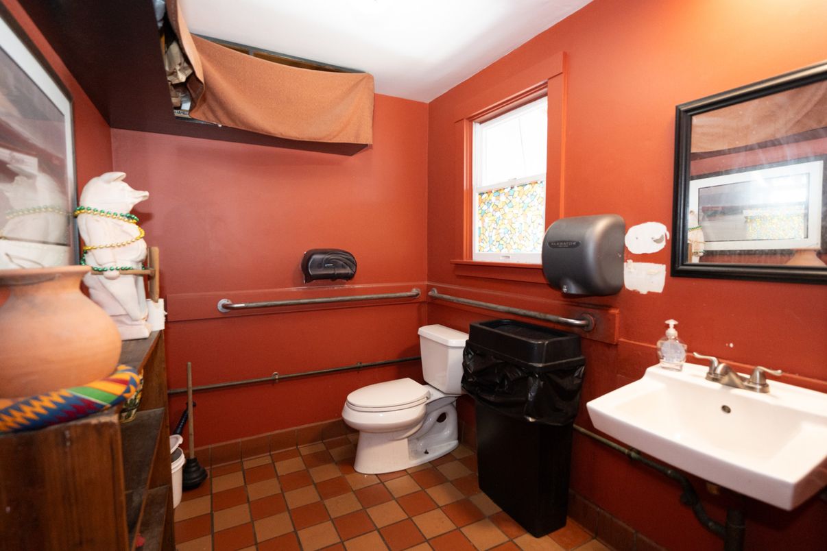Bathroom, Interior