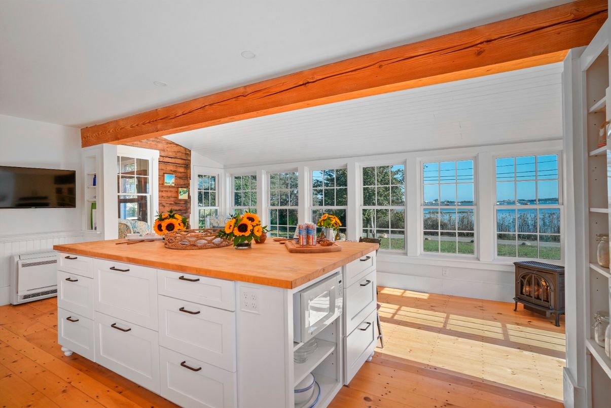 Fireplace, Interior, Kitchen, Water, Wood Texture Flooring