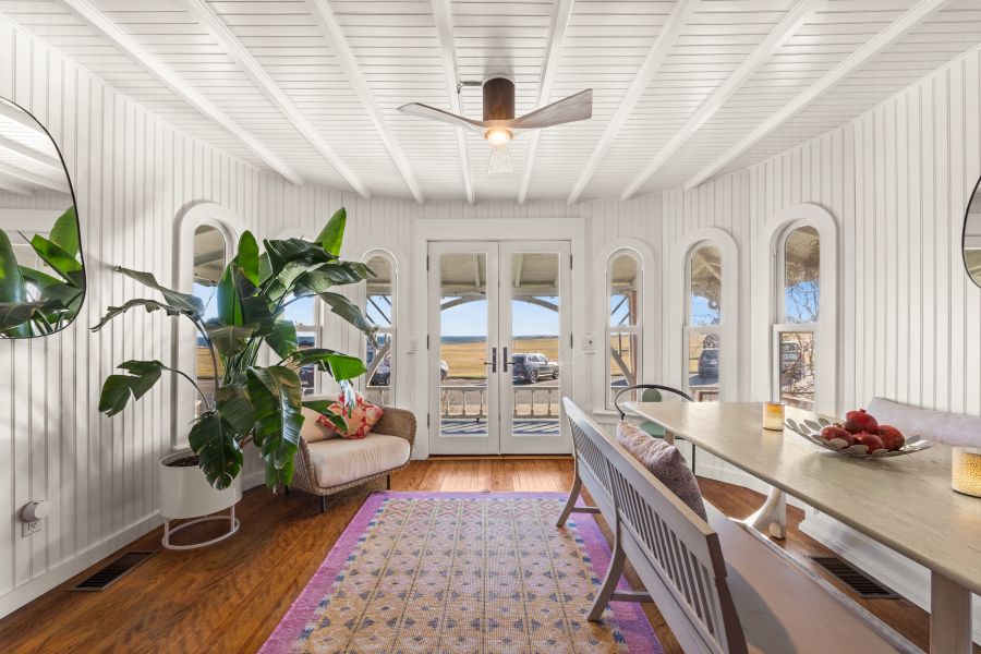 Dining room, Interior, Wood Texture Flooring