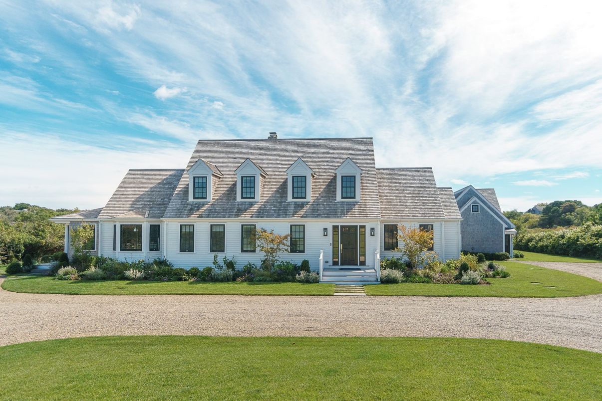 Exterior, Facade, Cape Cod