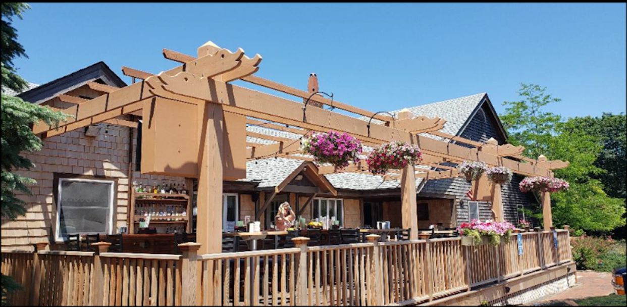 Exterior, Facade, None