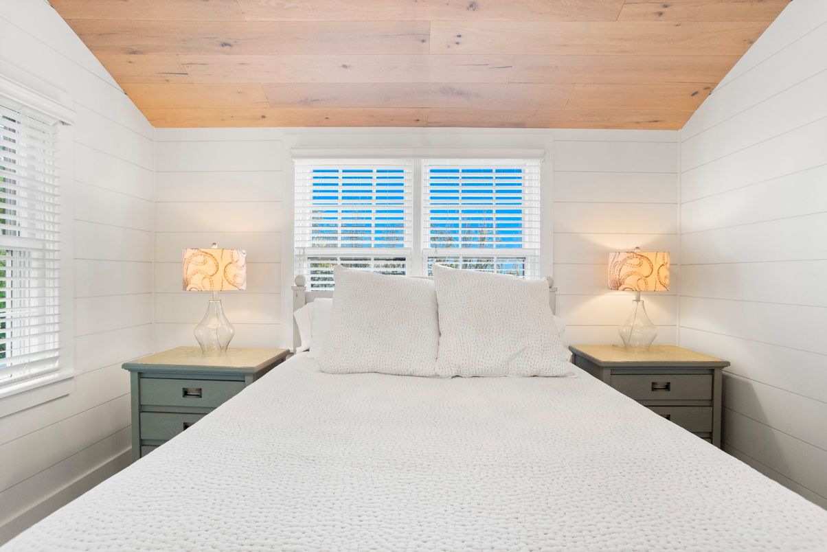 Bedroom, Interior, Wooden Ceilings