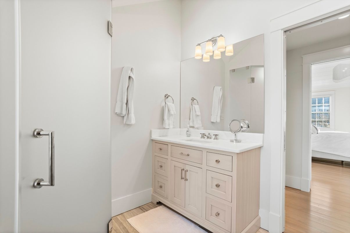 Bathroom, Dual Sink Vanities, Interior, Wood Texture Flooring