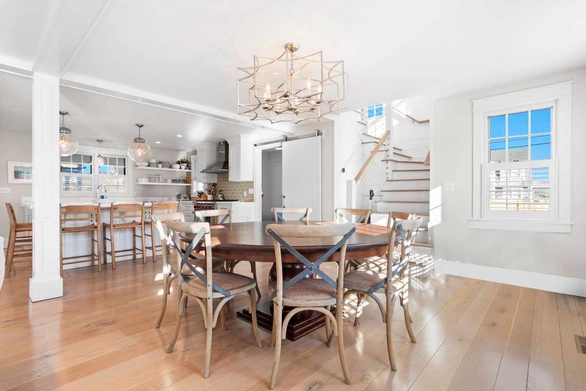 Dining room, Interior, Kitchen, Pendant Lights, Recessed Lighting, Wood Texture Flooring