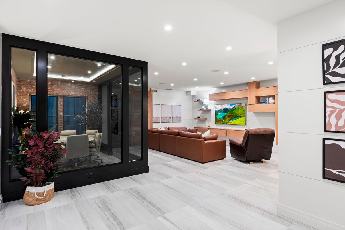 Dining room, Interior, Living room, Marble, Recessed Lighting