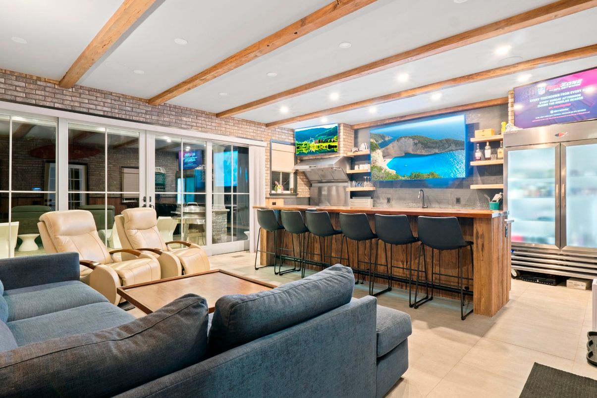 Interior, Living room, Recessed Lighting, Stone Walls, Wooden Beams