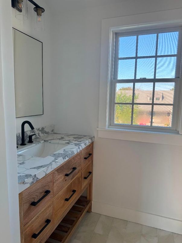 Bathroom, Dual Sink Vanities, Interior