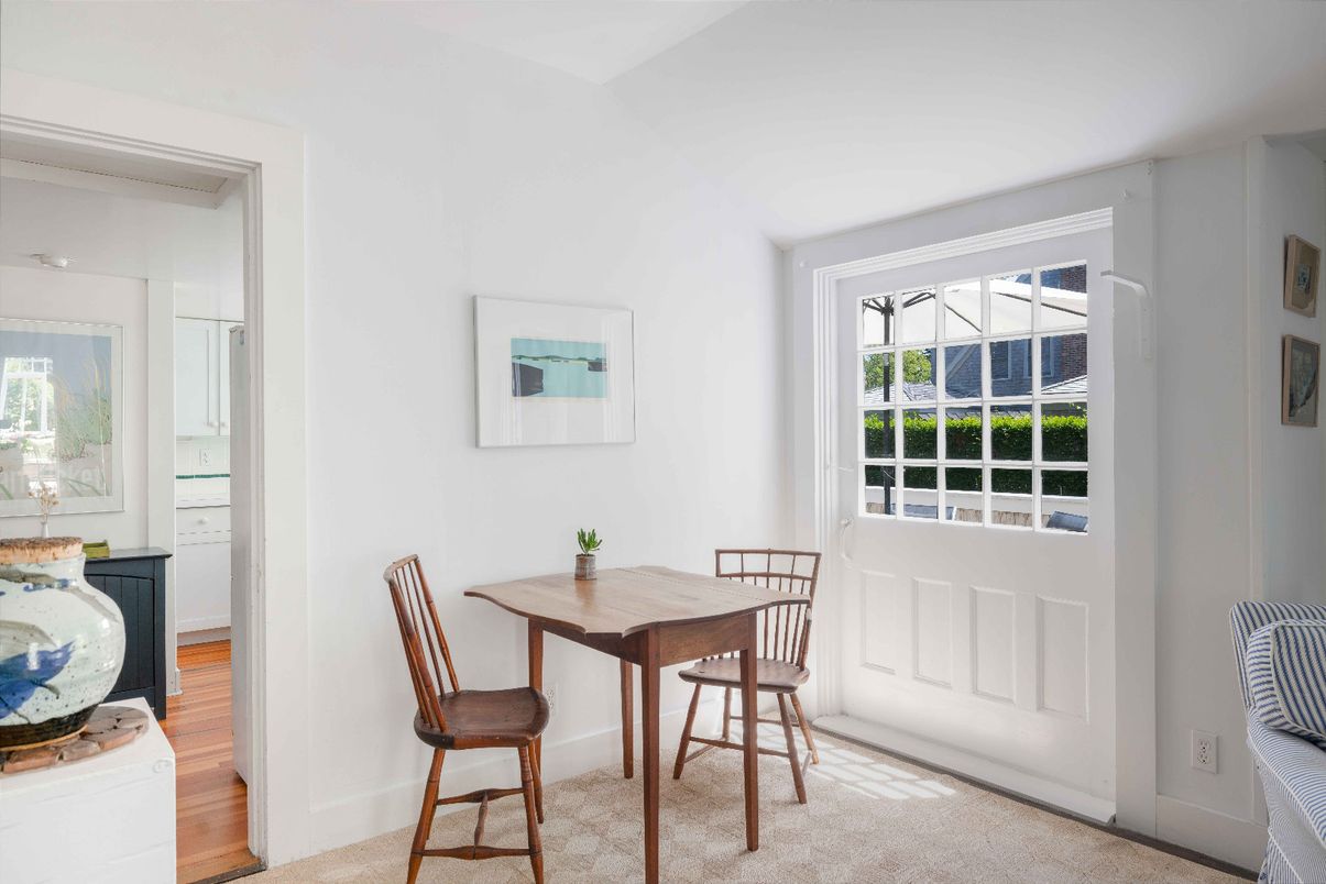 Dining room, Interior