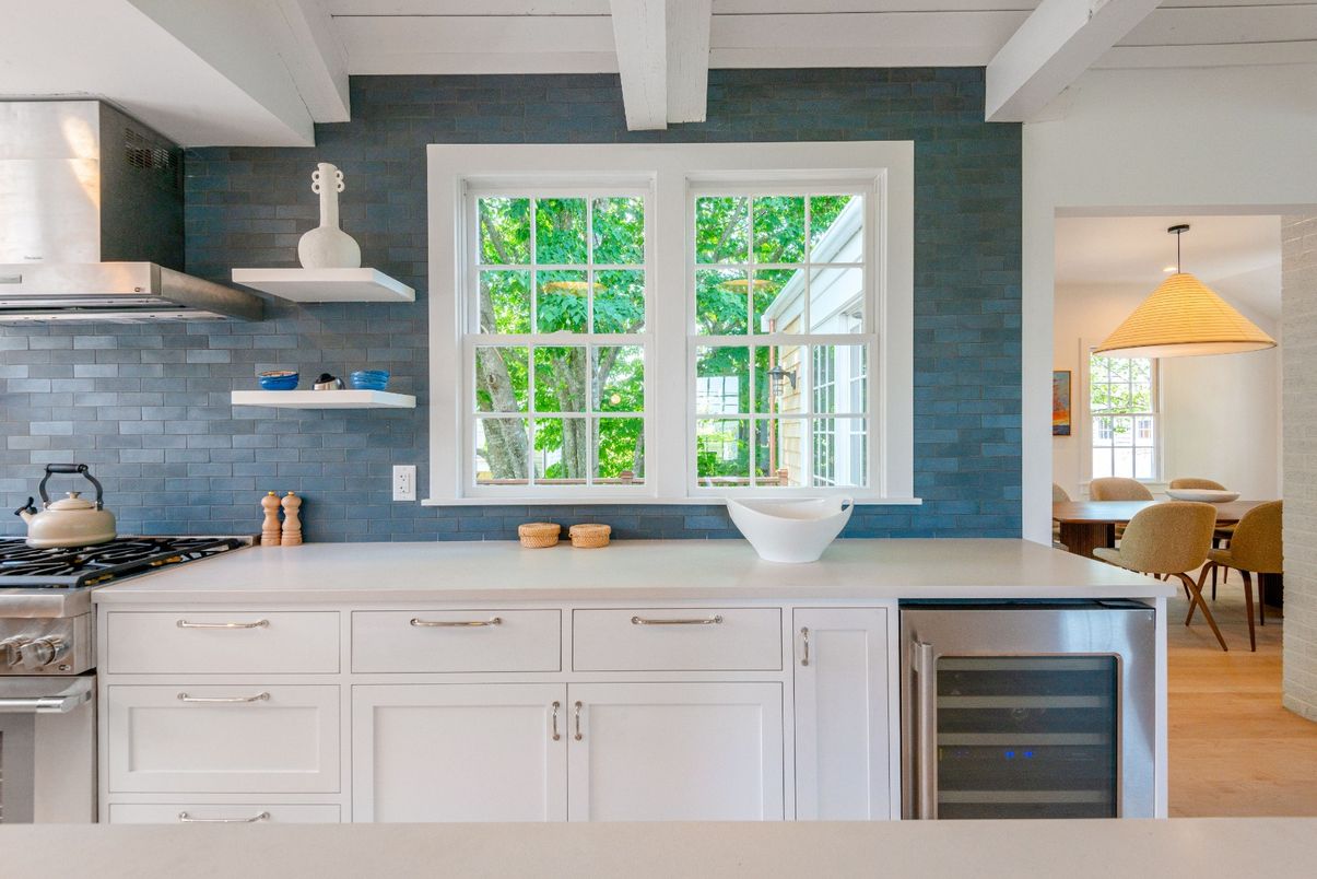Dining room, Interior, Kitchen, Pendant Lights, Stainless Steel Appliances, Wood Texture Flooring