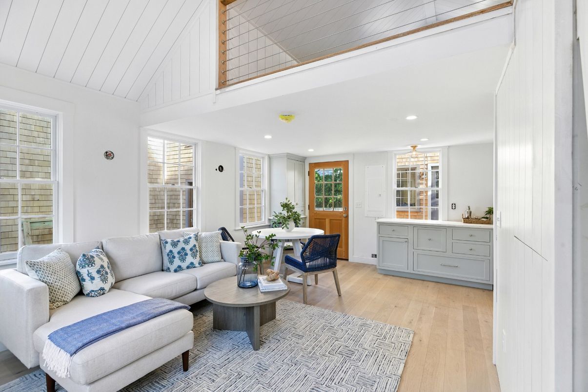 Dining room, Interior, Living room, Recessed Lighting, Wood Texture Flooring