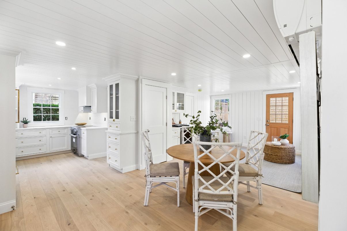 Dining room, Interior, Kitchen, Recessed Lighting, Wood Texture Flooring